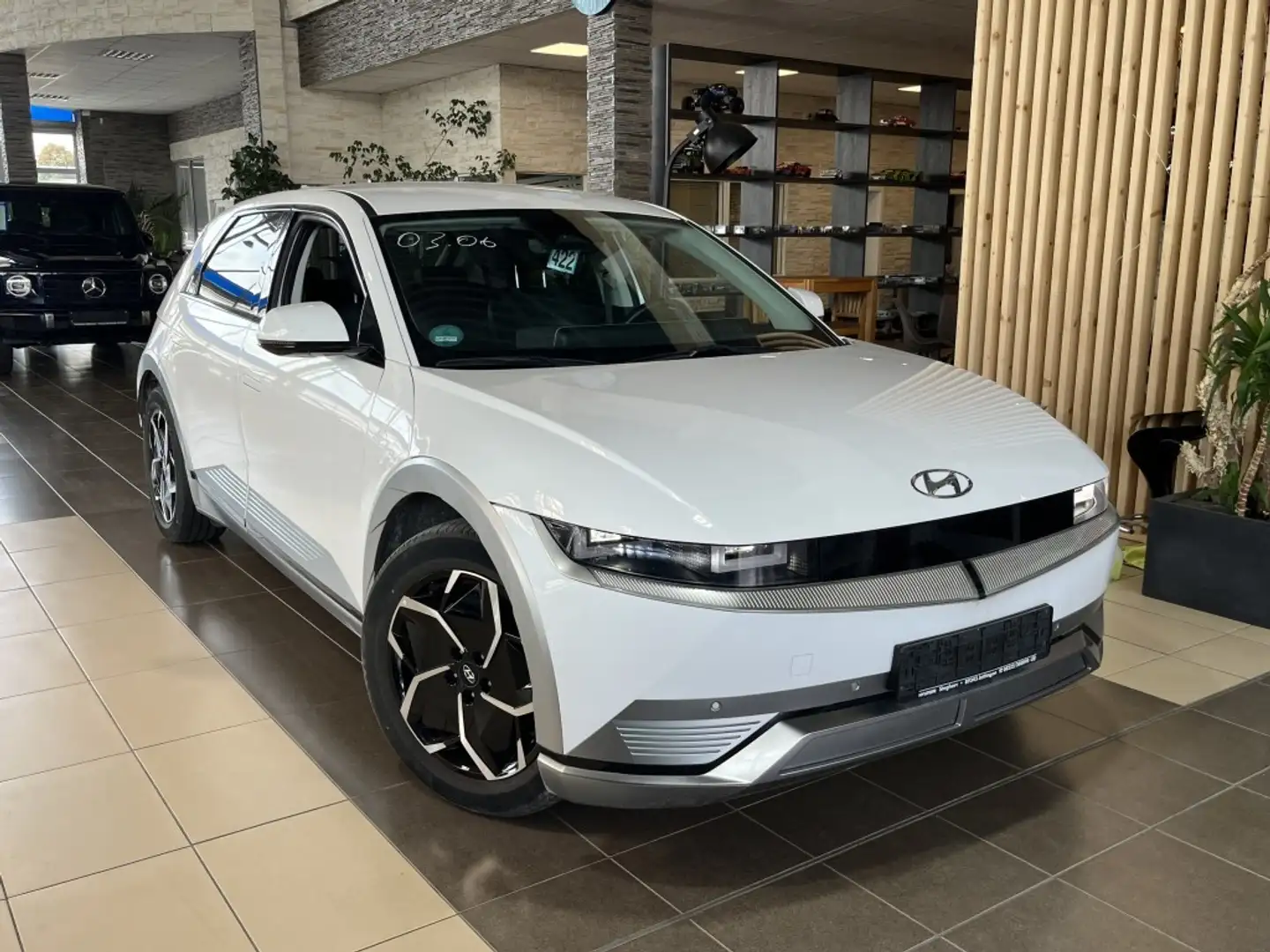 Hyundai IONIQ 5 Techniq Navi LED NSCC R.Cam PDC SHZ DAB+ Weiß - 2