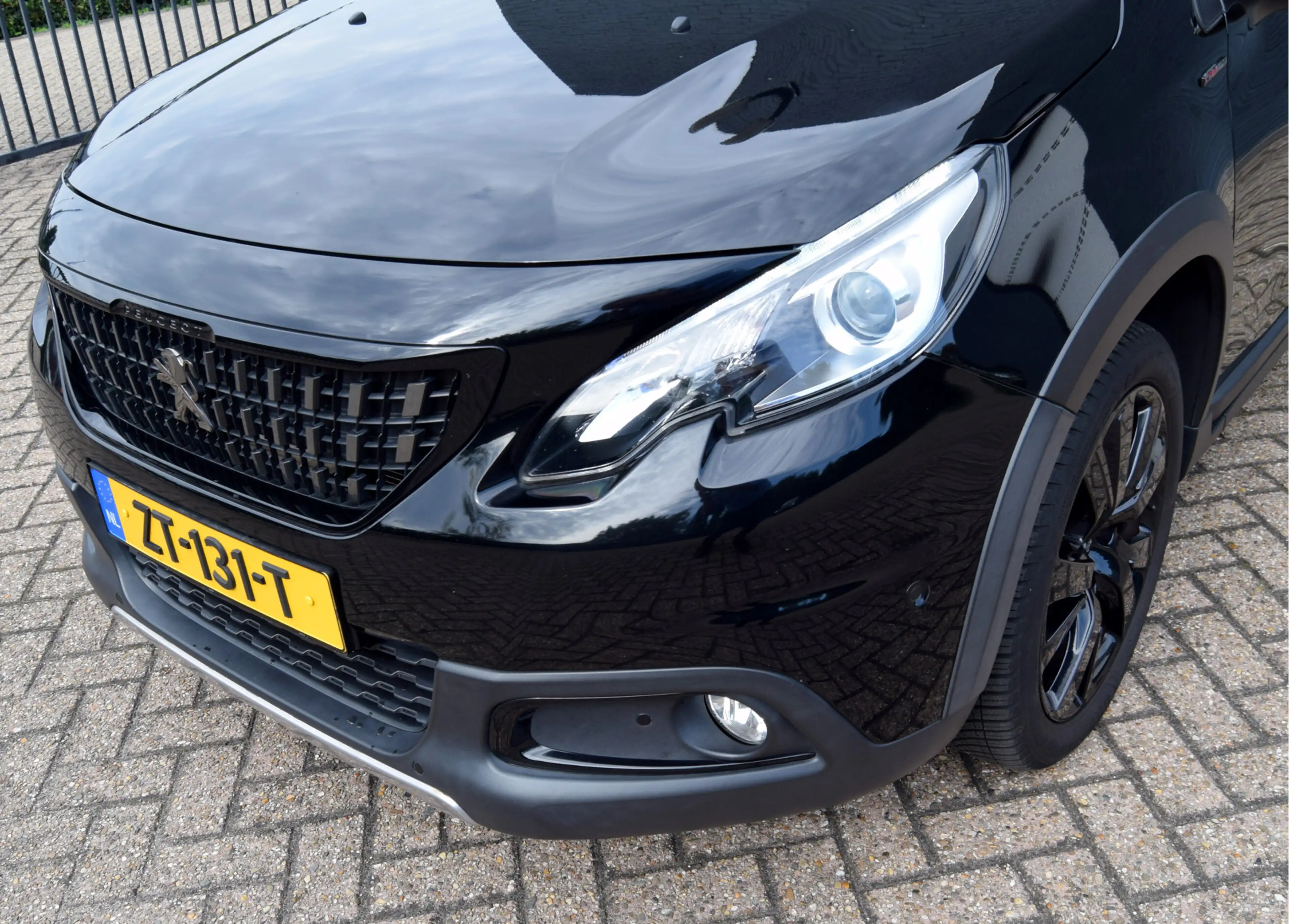 Peugeot 2008 1.2 PureTech GT-Line Automaat Nieuwe distributie — photo 4