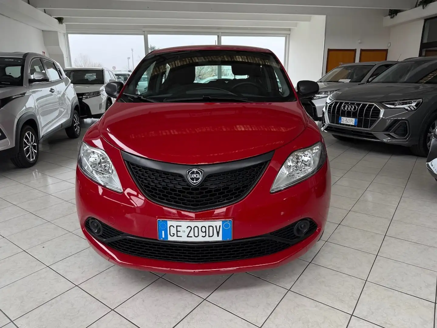 Lancia Ypsilon Ypsilon 1.0 hybrid OK NEOPATENTATI PREZZO VERO Rood - 2