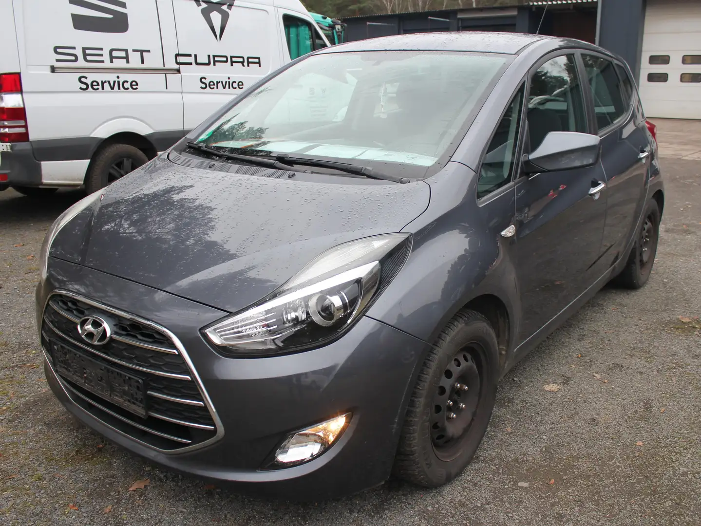 Hyundai iX20 ix20 1.6 Trend Blue AHK. SHZ. Radio. PDC. Alu. Len Grau - 2