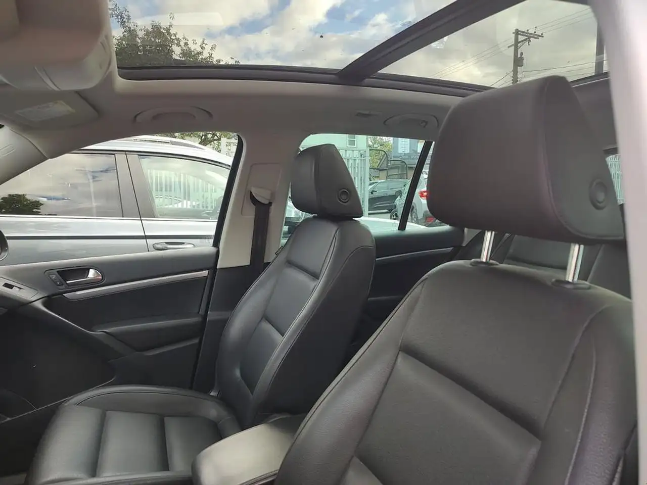 Volkswagen Tiguan снимка Volkswagen Tiguan