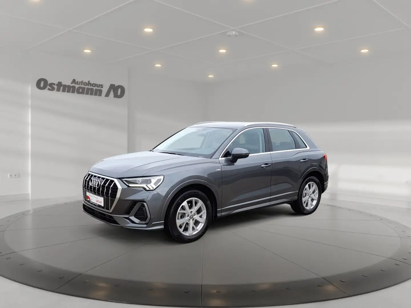 Audi Q3 35 TFSI S-Line LED SHZ DAB PDC Tempo KlimaA Grau - 1