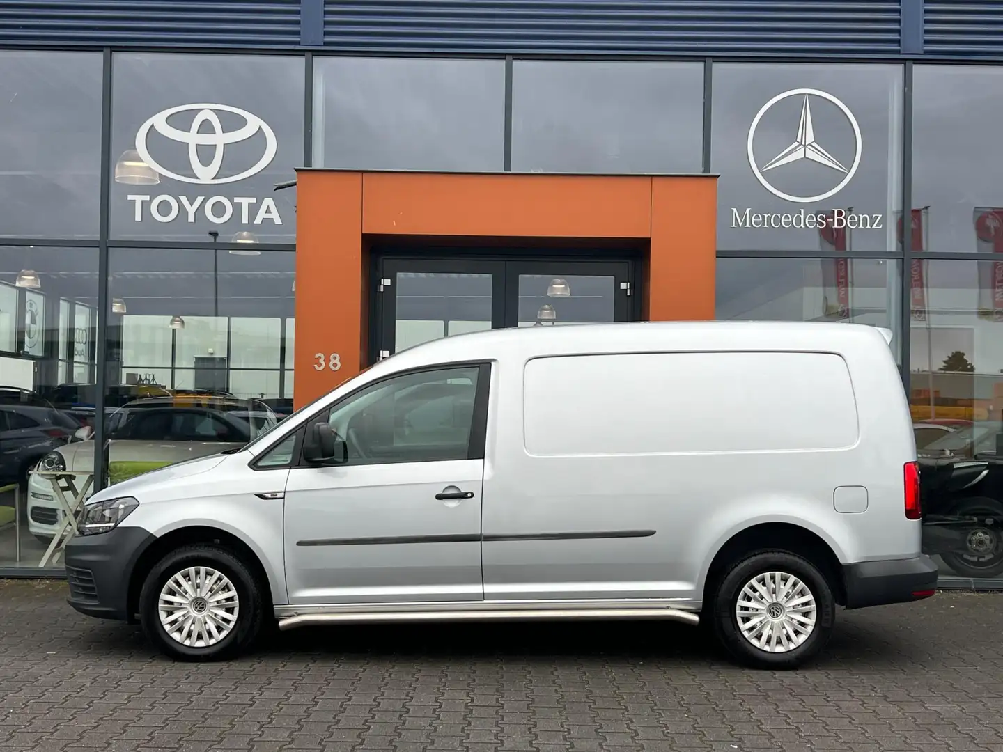 Volkswagen Caddy 2.0 TDI L2H1 Maxi|Aut.|Trekhaak|Navi|DAB Grijs - 2