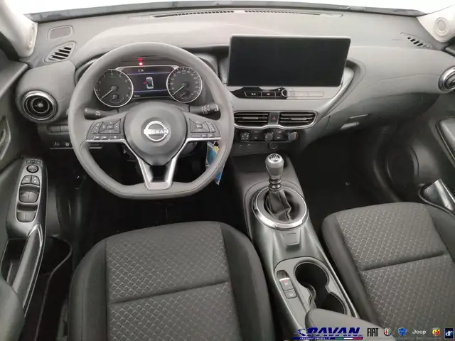 Nissan Juke view 15