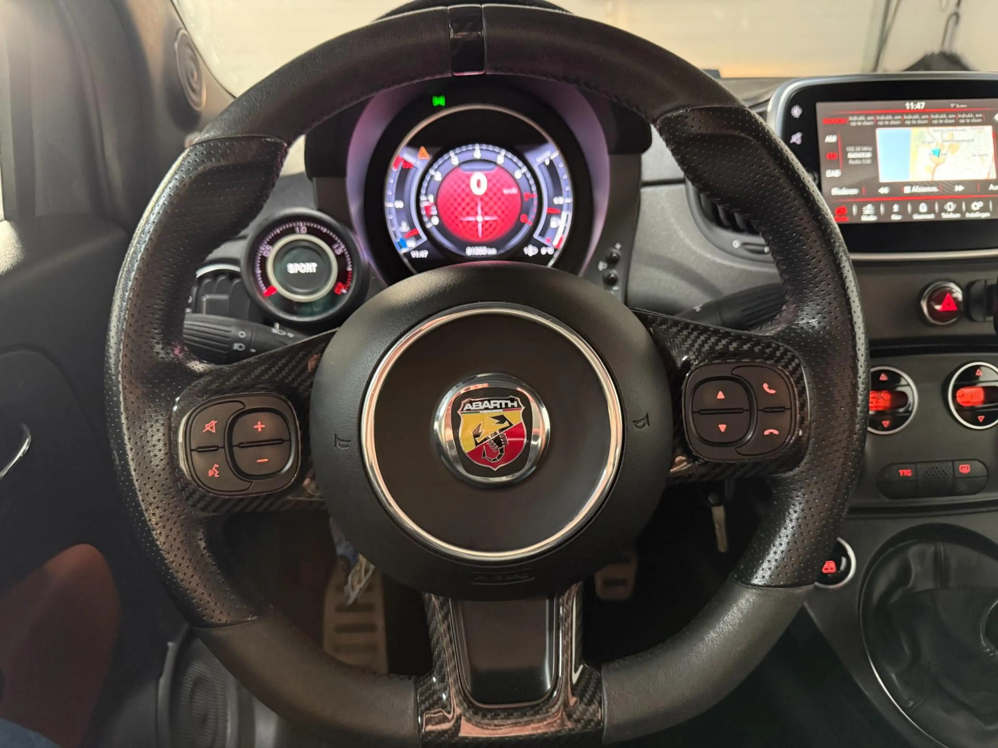 Fiat 500 Abarth 1.4 T-Jet 595 Competizione 180 pk — photo 13