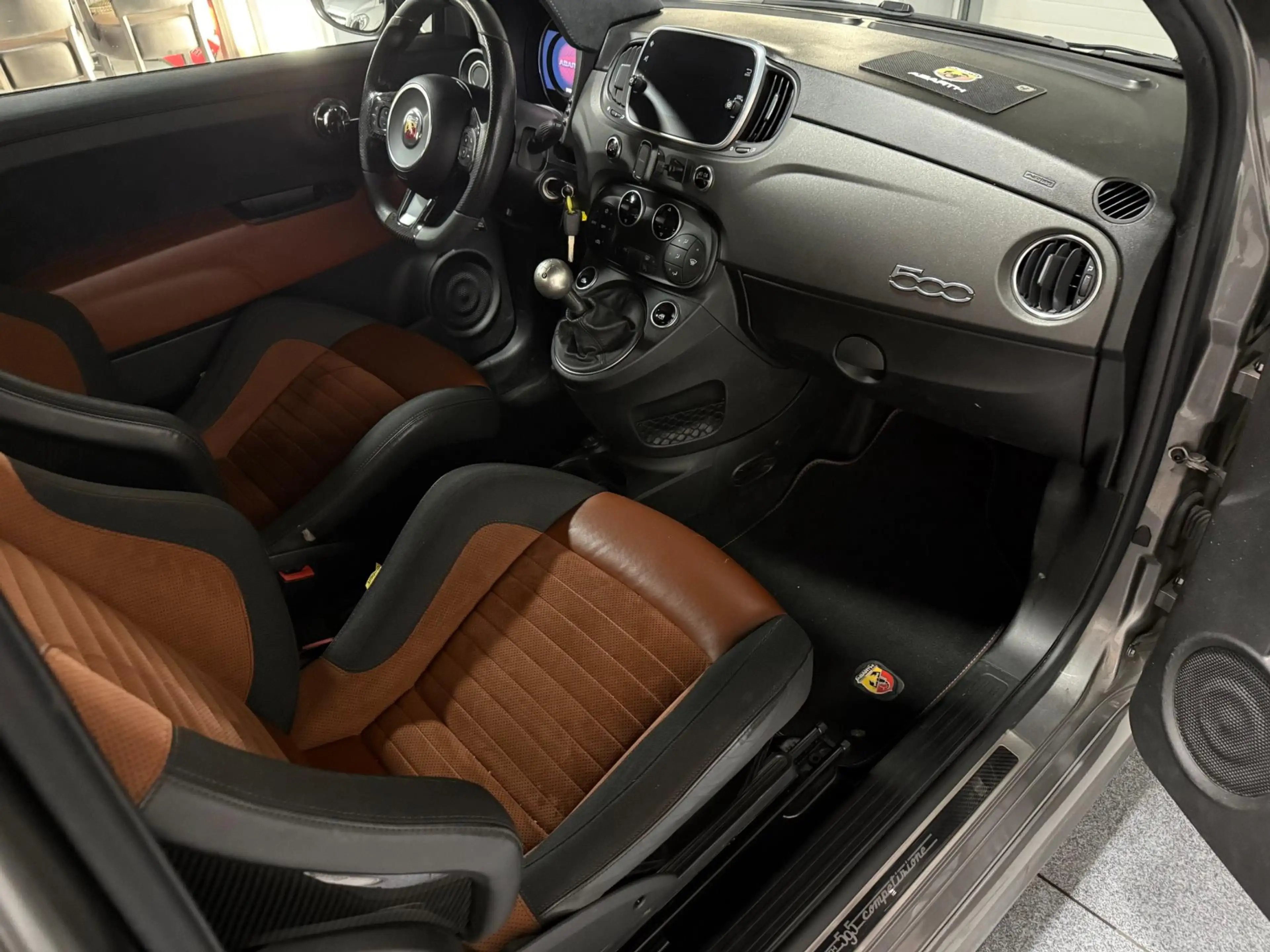 Fiat 500 Abarth 1.4 T-Jet 595 Competizione 180 pk — photo 11