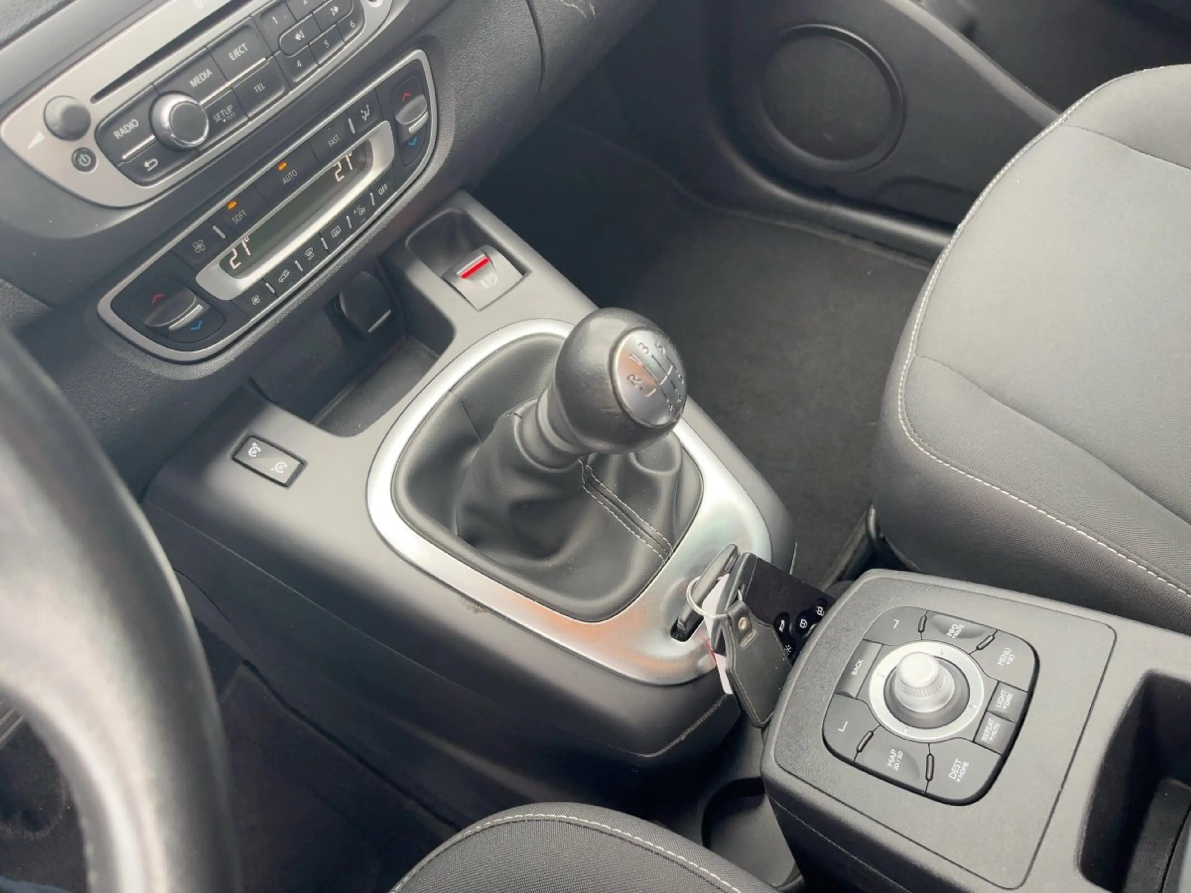 Renault Scenic III 1.2 TCe 115 ENERGY Limited Navi*PDC — photo 13