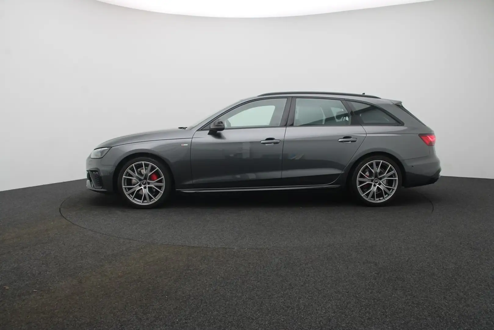 Audi A4 Avant 40 TFSI quattro S line Matrix Navi AHK Gris - 2