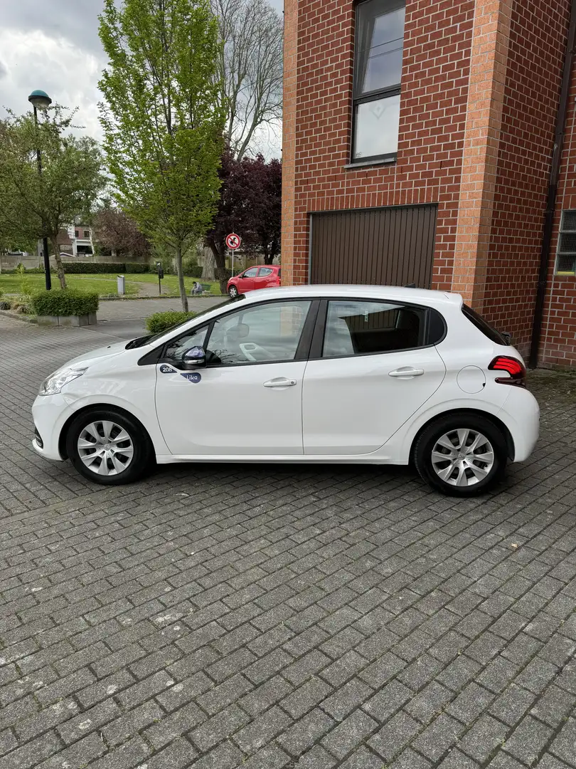 Peugeot 208 1.2i euro 6B airco prete à immatricule - 2
