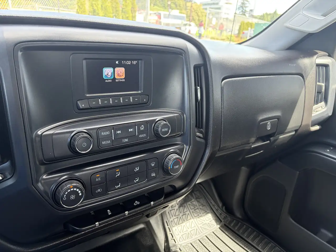 Chevrolet Silverado 1500 снимка Chevrolet Silverado 1500
