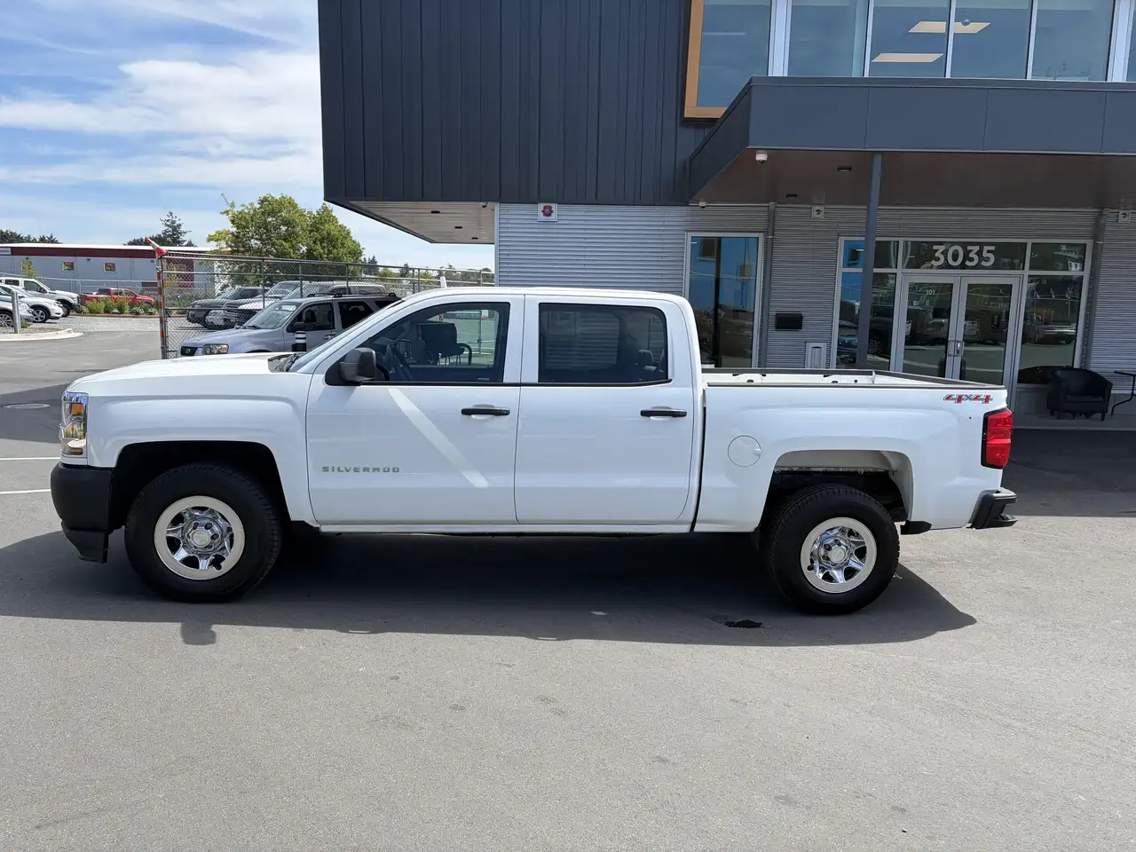 Chevrolet Silverado 1500 снимка Chevrolet Silverado 1500