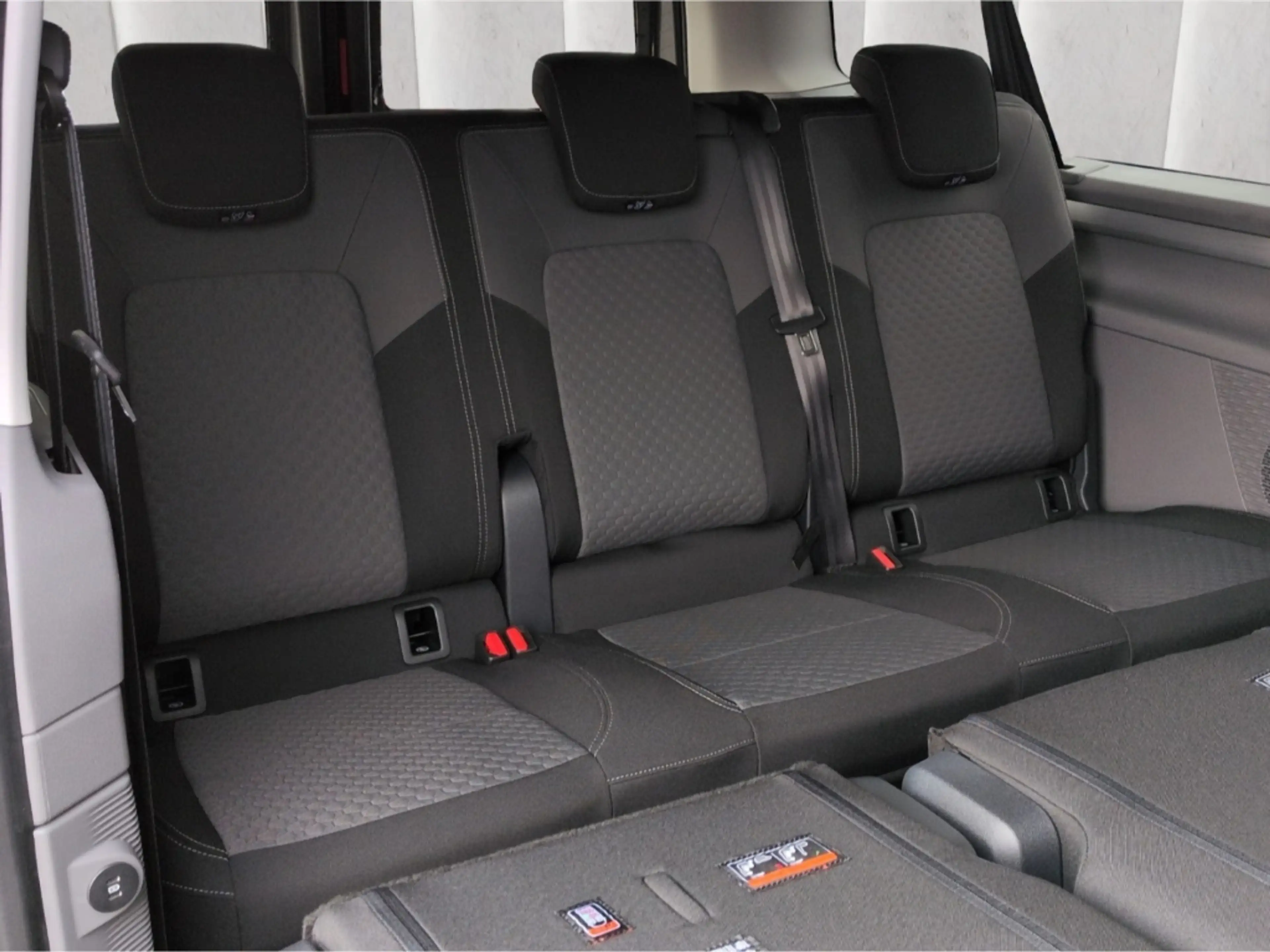 Volkswagen T7 Caravelle LR Life 9-Sitze TDI*DSG Tempo R-Kam — photo 10