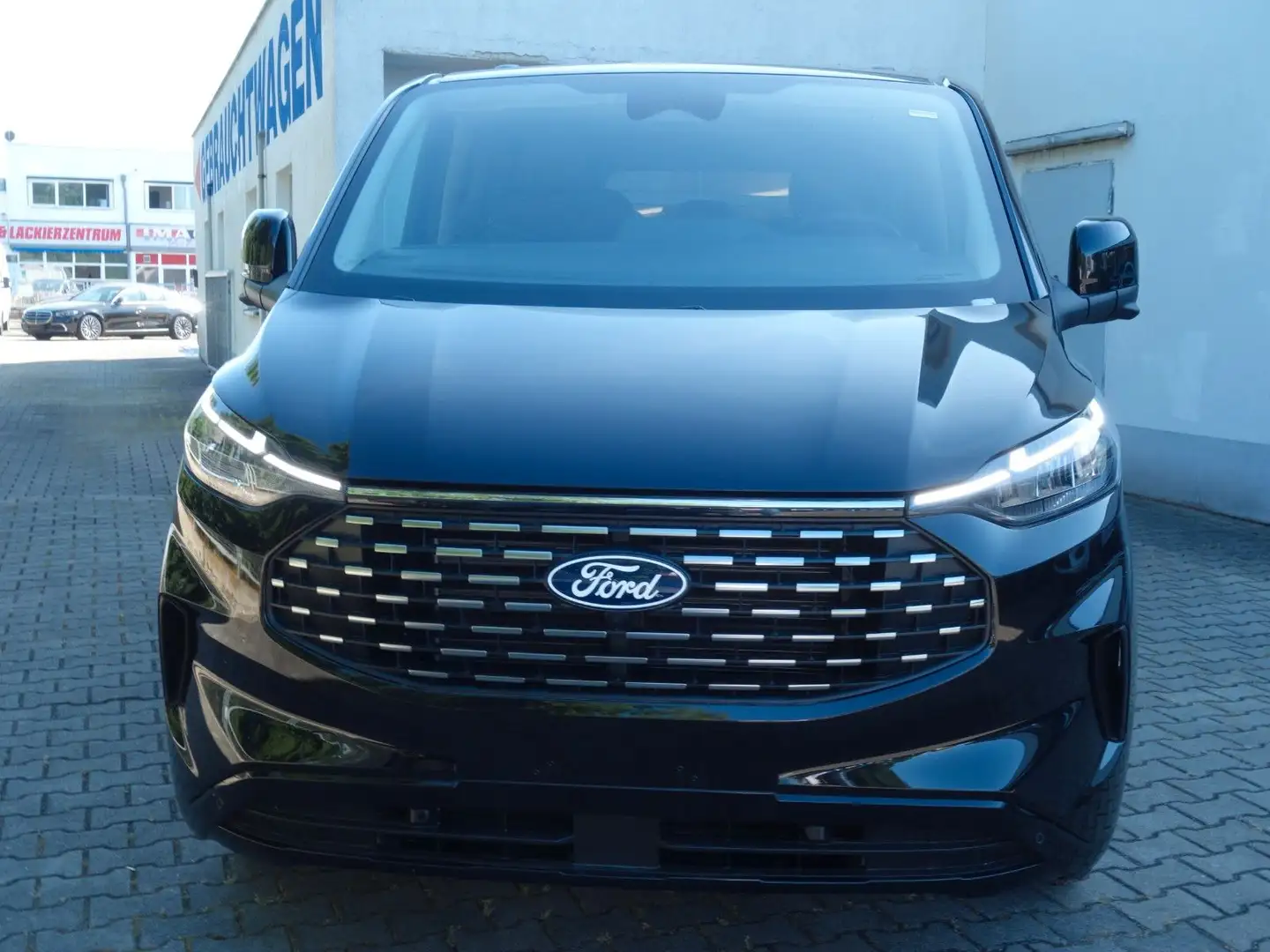 Ford Tourneo Custom 320 L2 Titanium ,Panorama.Standh Schwarz - 2