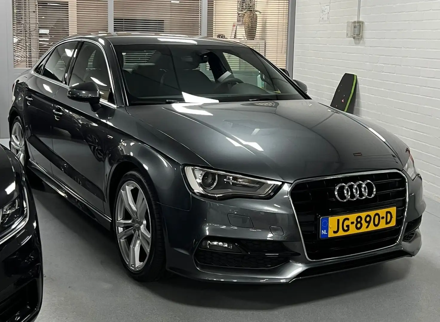 Audi A3 Audi A3 Limousine 1.4 TFSI Adrenalin Sport Grijs - 1