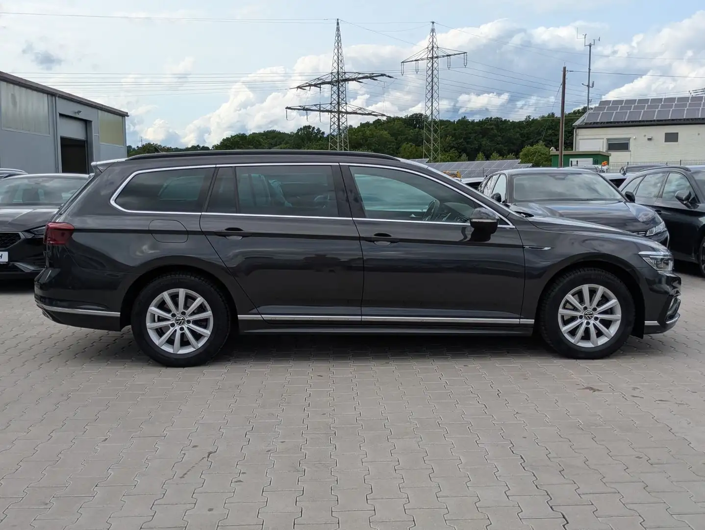 Volkswagen Passat 2.0 TDI 2x R-Line MATRIX*KAMERA*ACC*NAVI Grau - 2