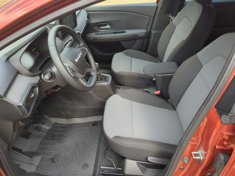 Dacia Jogger Hybrid 140 Extreme+ 5-Sitzer+SHZ+Navi+PDC+RFK — photo 5