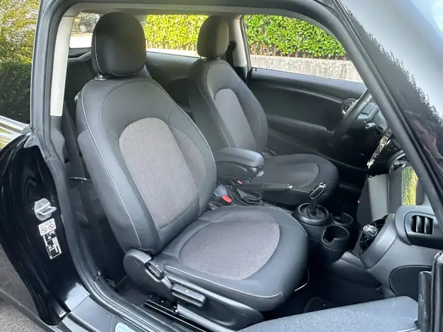 MINI Hatch view 7
