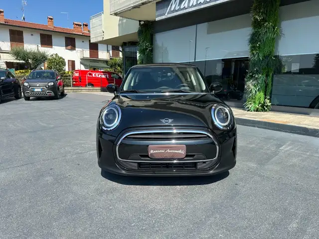 MINI Hatch view 2
