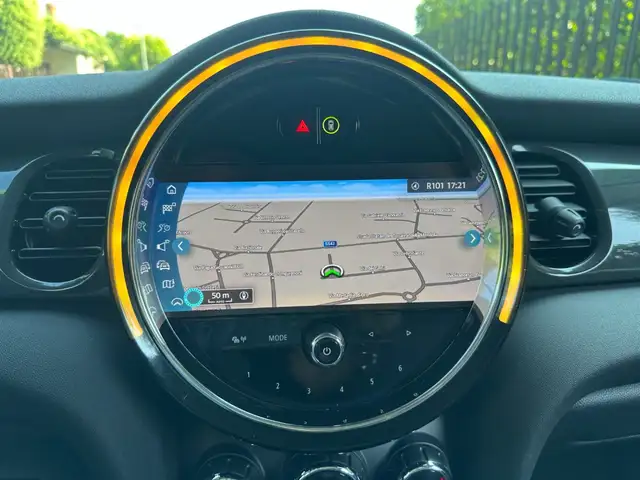 MINI Hatch view 10
