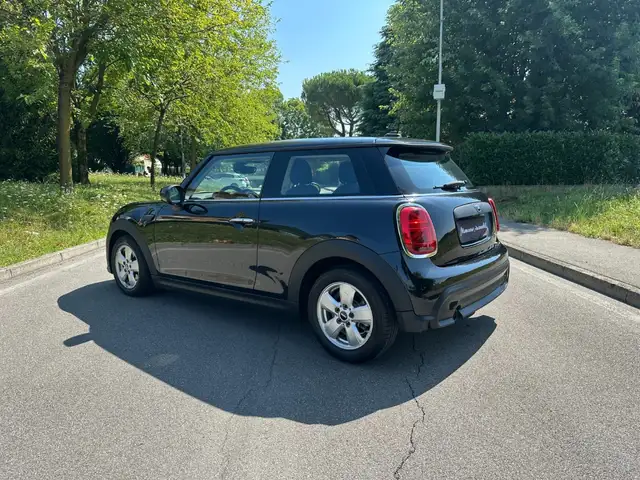 MINI Hatch view 14