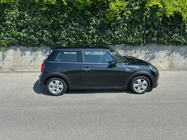 MINI Hatch view 5