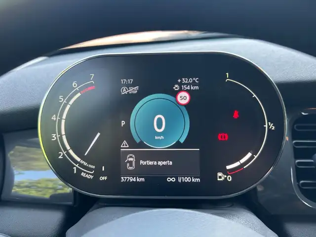 MINI Hatch view 9