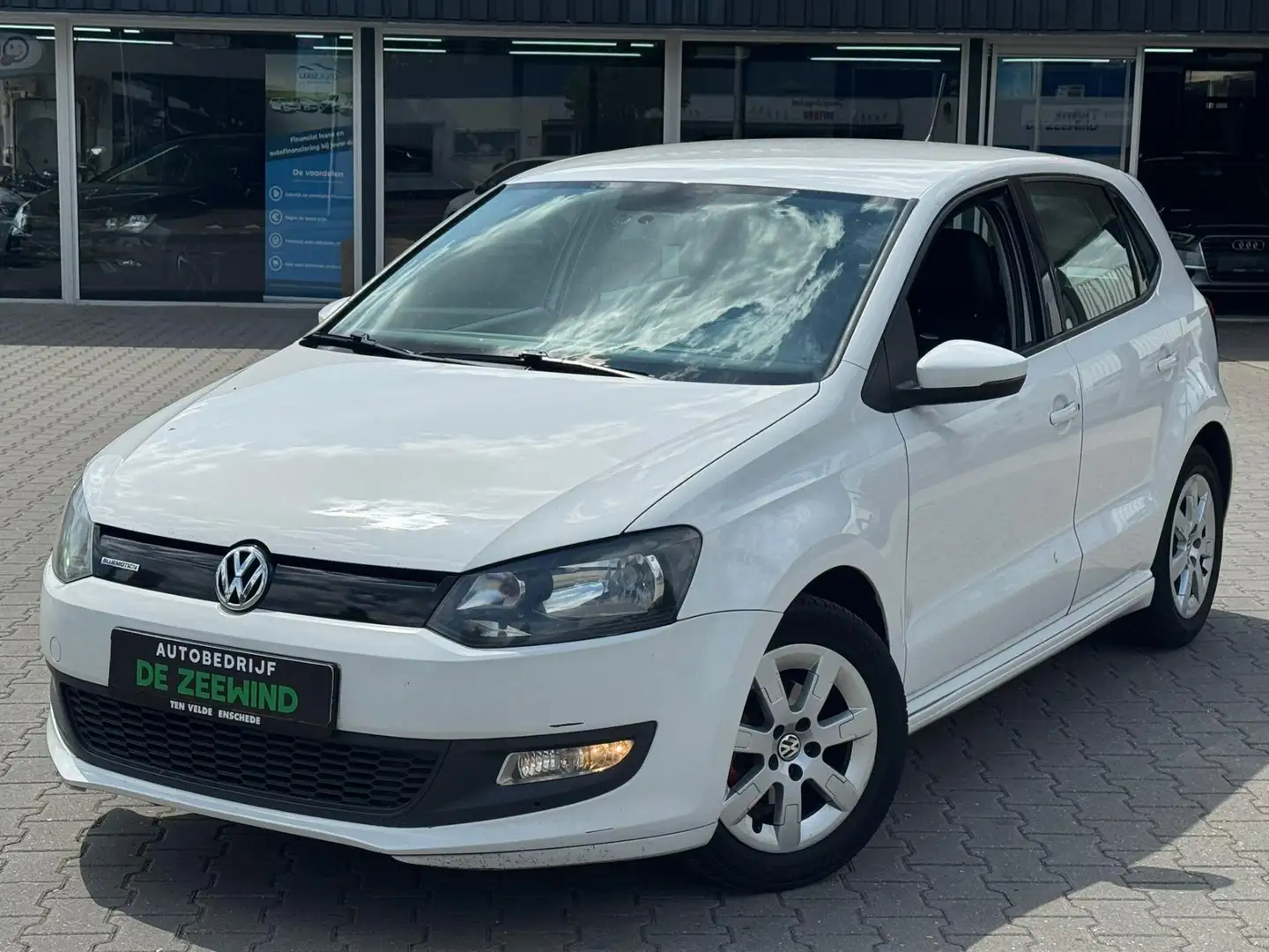 Volkswagen Polo 1.2 TDI BlueMotion Comfort Edition Wit - 2