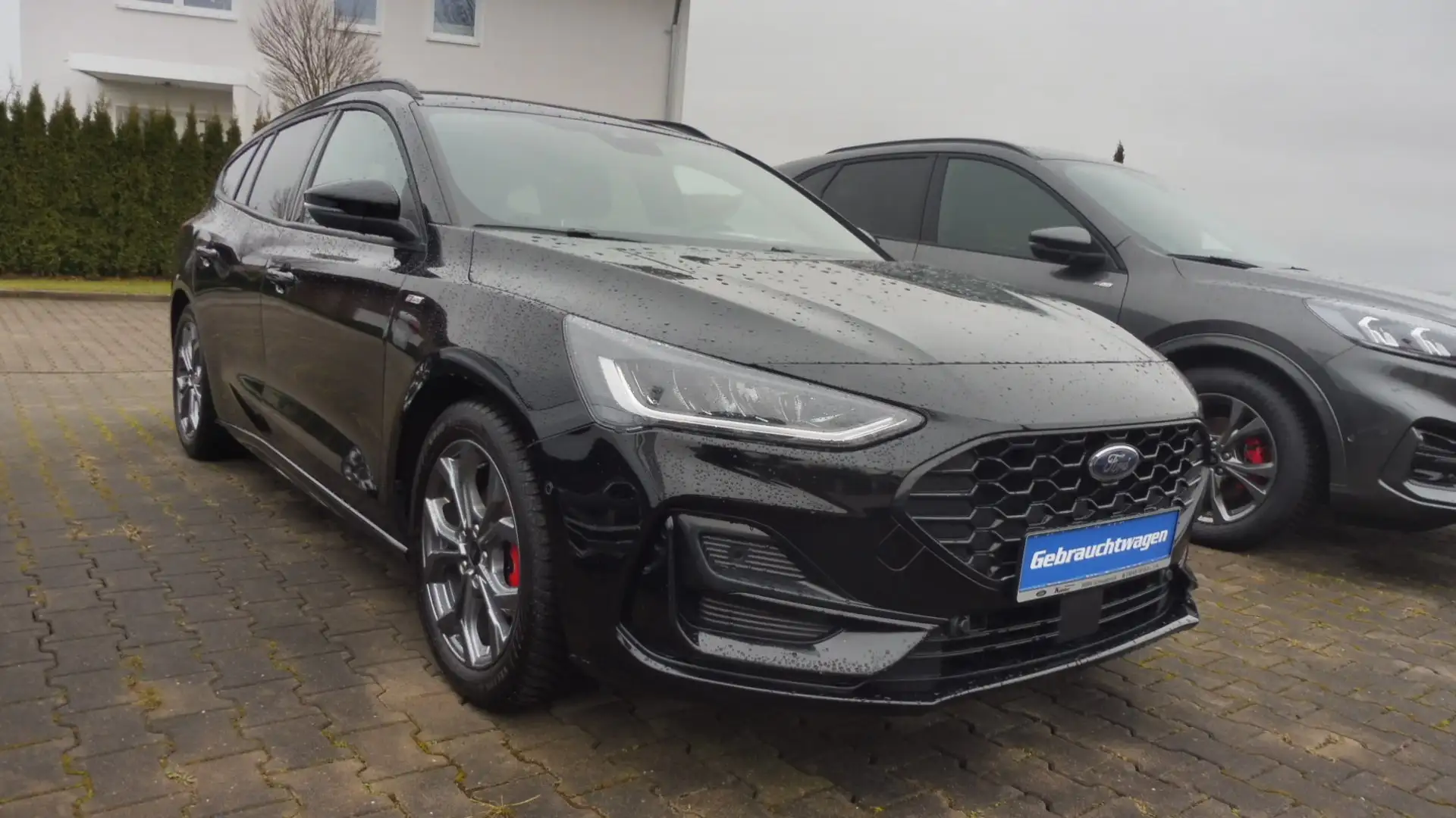 Ford Focus ST-Line X Turnier MHEV 6-Gang Schaltgetriebe Schwarz - 1