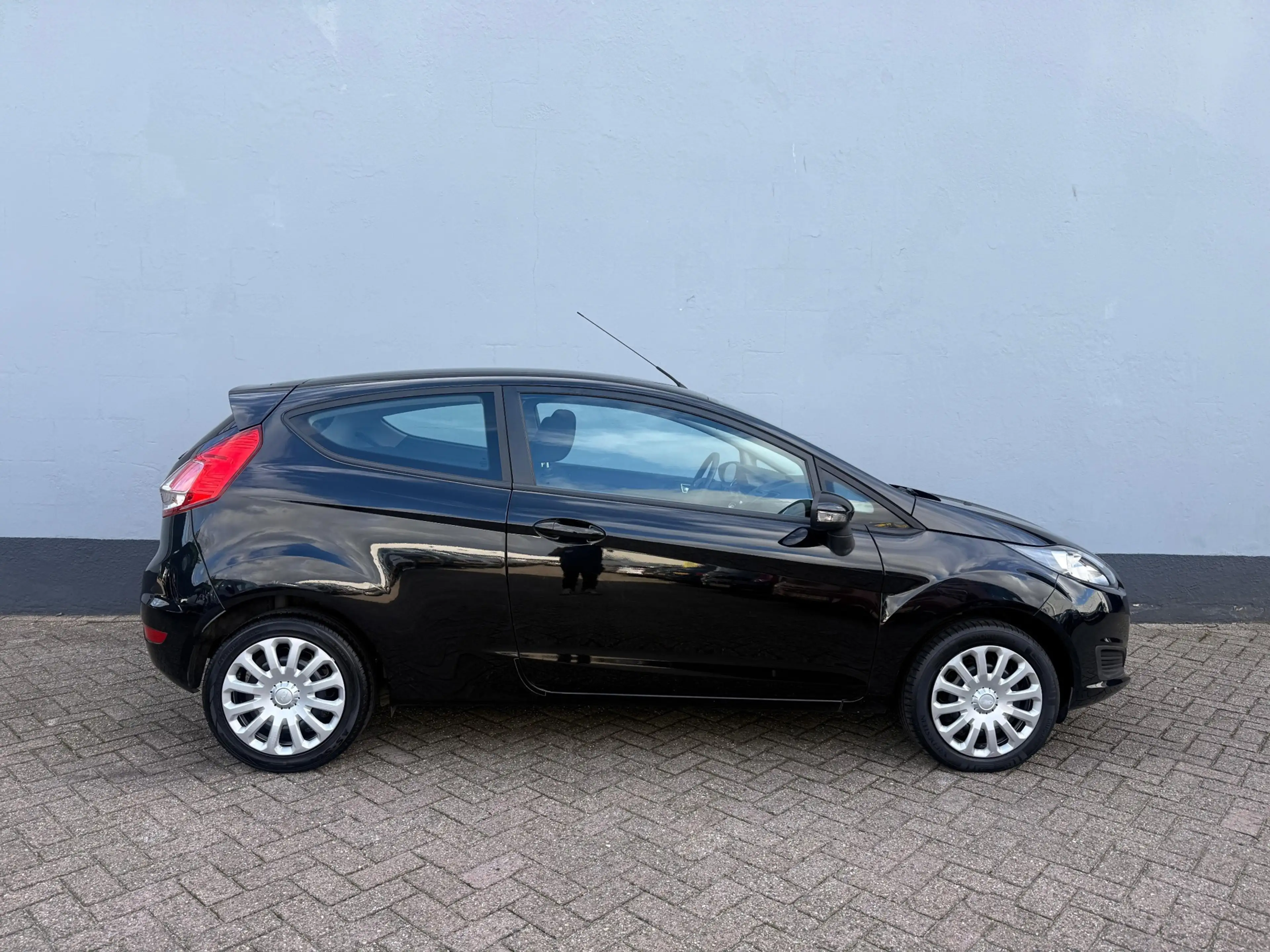 Ford Fiesta 1.0 Style - Airco - Volledig Onderhouden — photo 5