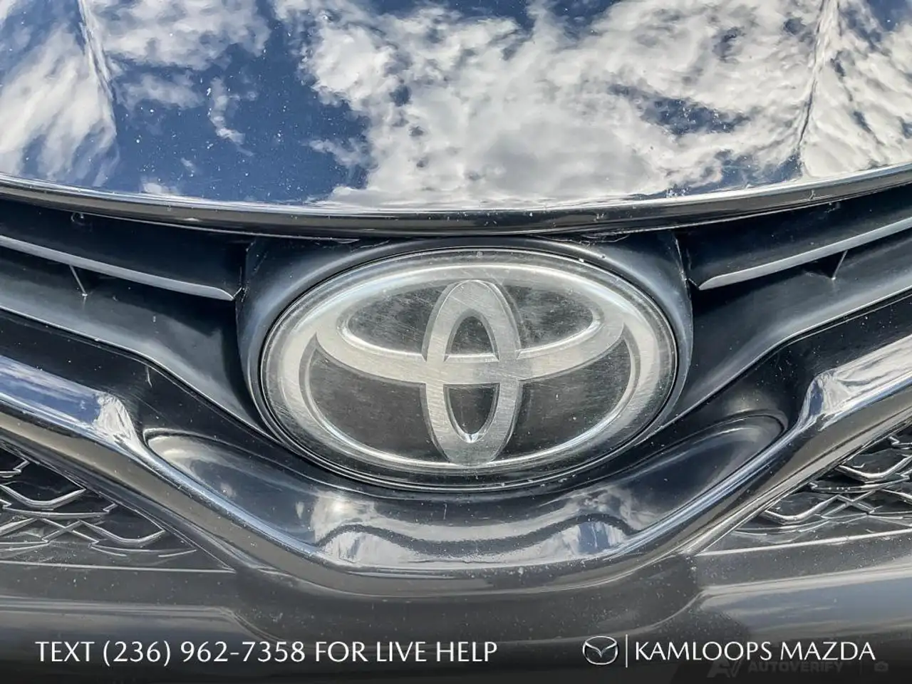 Toyota Camry снимка Toyota Camry
