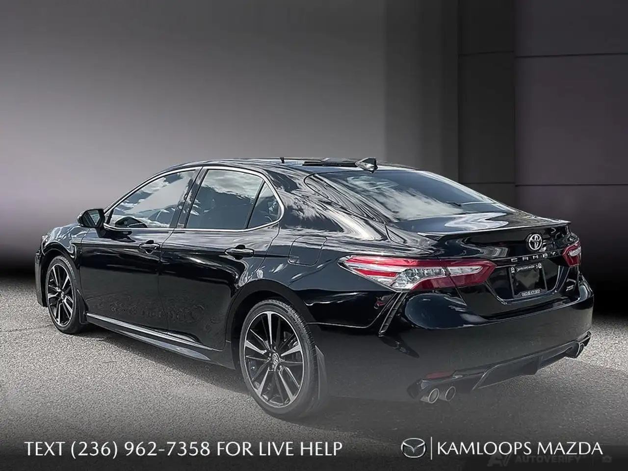 Toyota Camry снимка Toyota Camry
