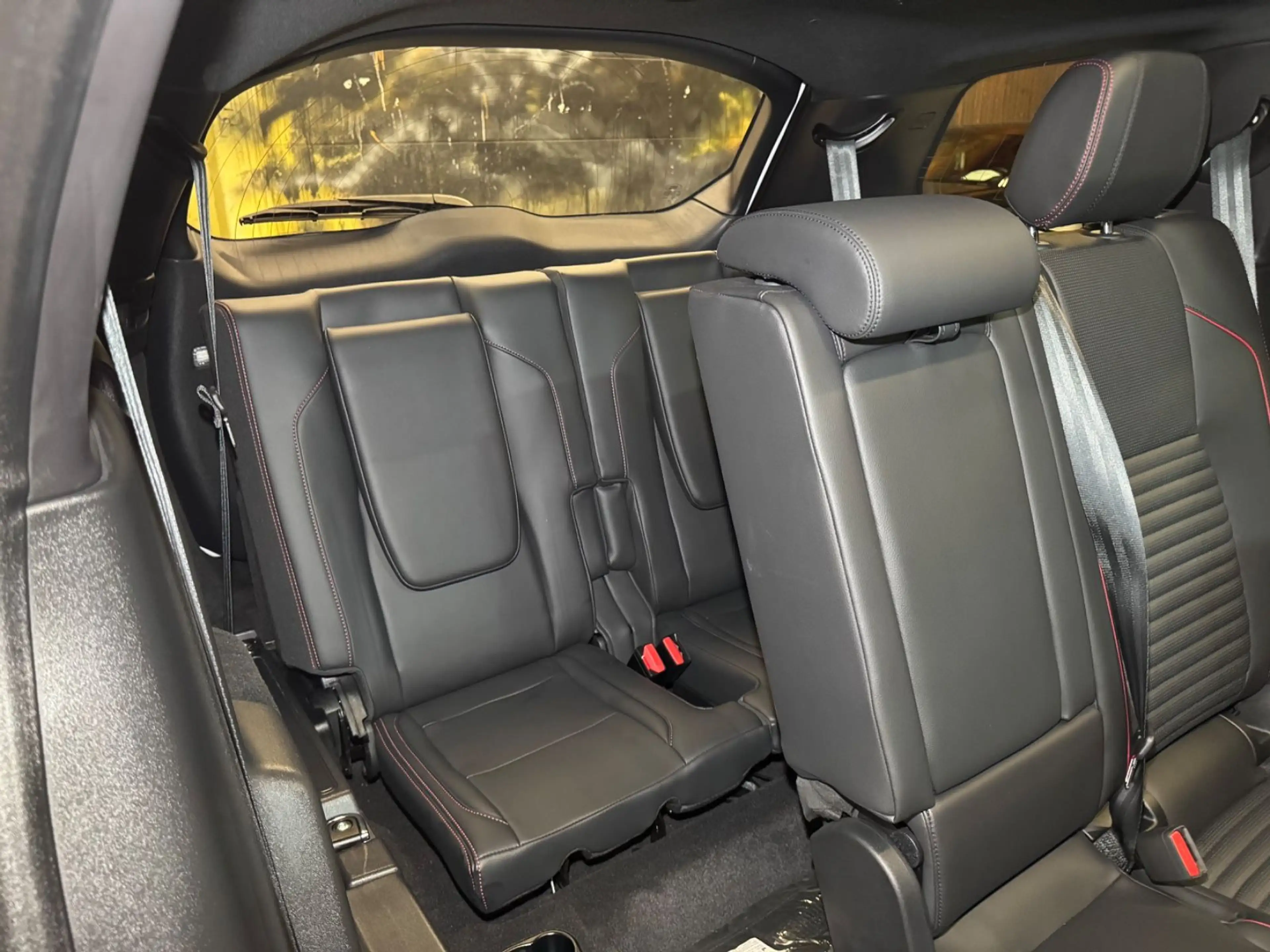 Land Rover Discovery Sport R-Dynamic SE AWD~PANO~HUD~LEDER — photo 13