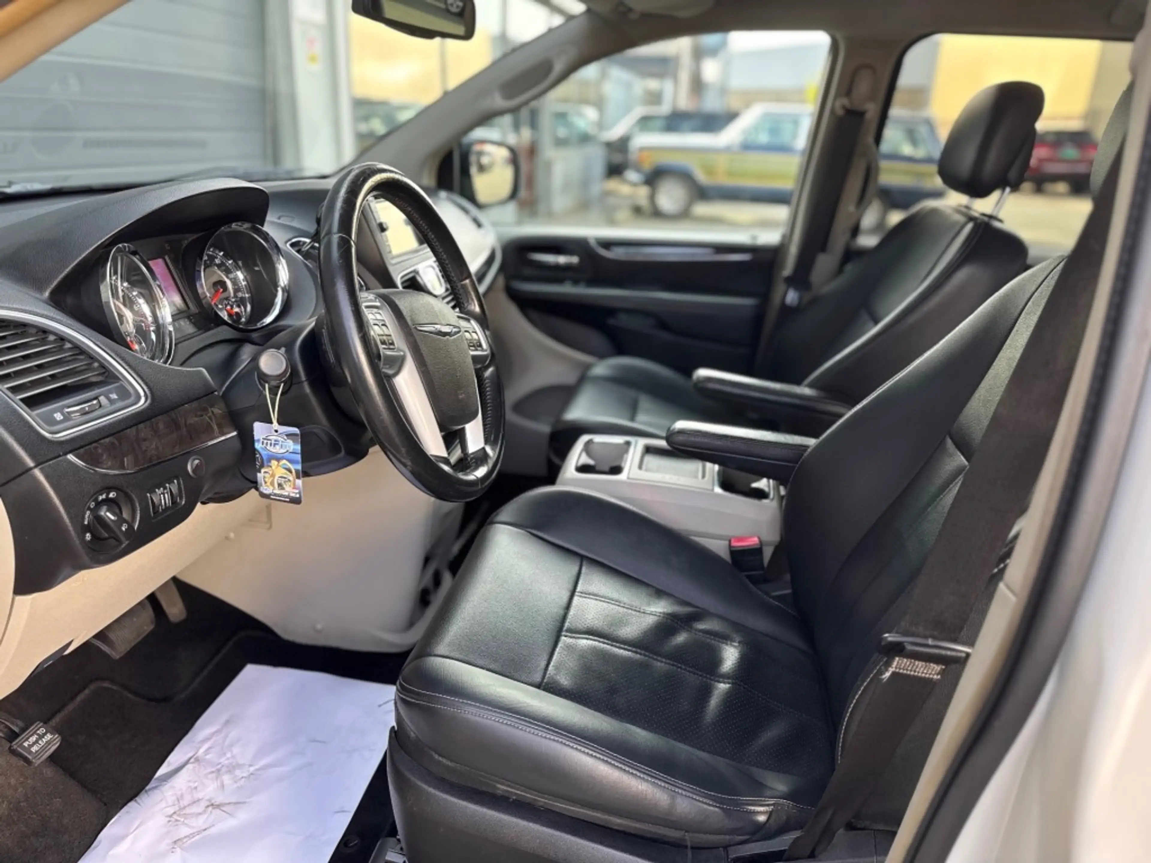 Chrysler Others 3.6i GOLD EDITION — photo 13