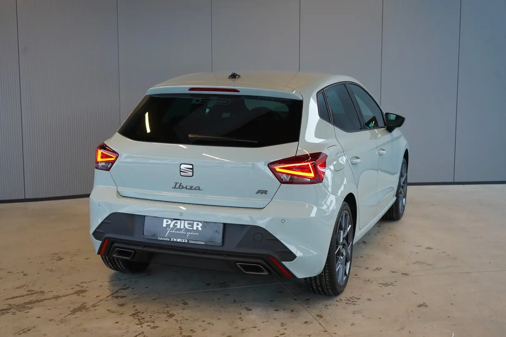 SEAT Ibiza FR Edition 1.0 TSI 95PS Grau - 2