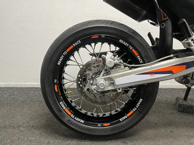 KTM 690 SMC - foto 8