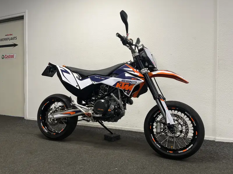 KTM 690 SMC - foto 4