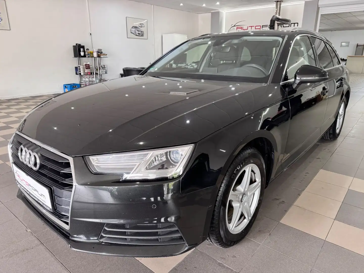 Audi A4 Avant *Ahk* Nero - 2