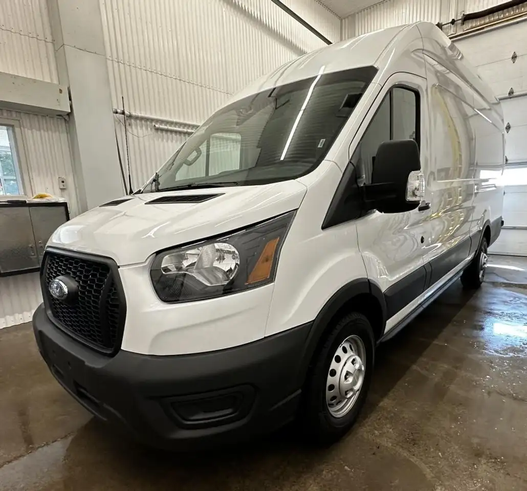 Ford Transit Cargo Van снимка Ford Transit Cargo Van