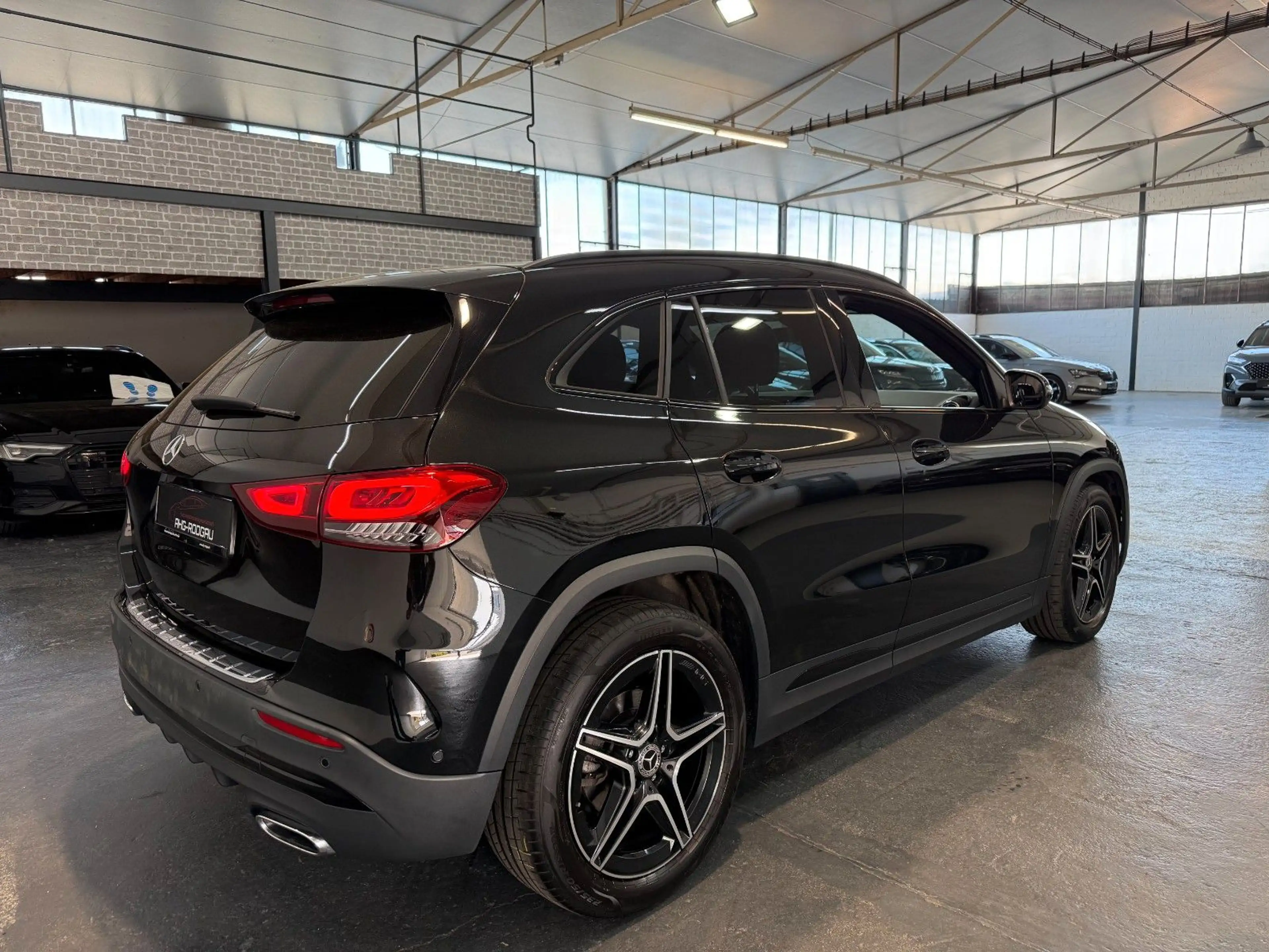 Mercedes-Benz GLA 200 d/LED/NIGHT/AMG-Line/TOD/PARK — photo 8