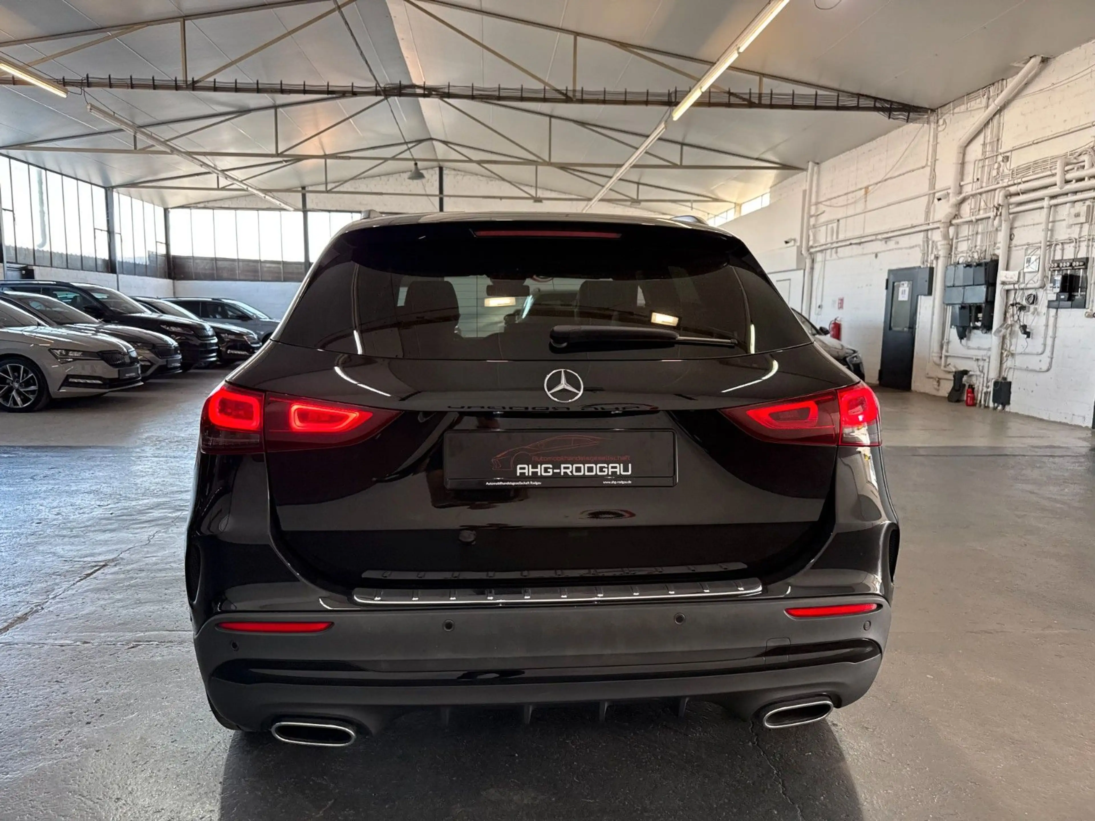 Mercedes-Benz GLA 200 d/LED/NIGHT/AMG-Line/TOD/PARK — photo 12