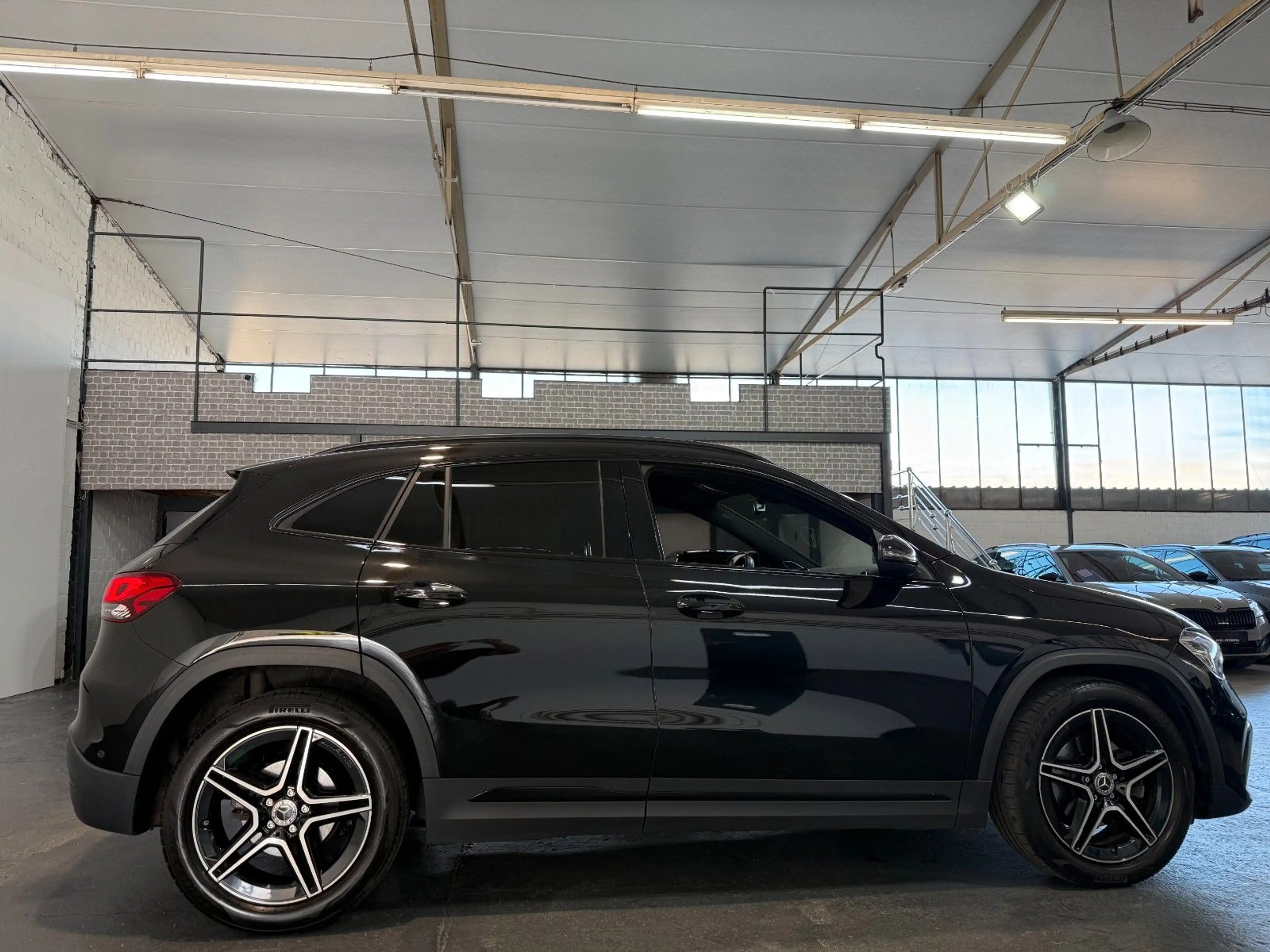 Mercedes-Benz GLA 200 d/LED/NIGHT/AMG-Line/TOD/PARK — photo 9