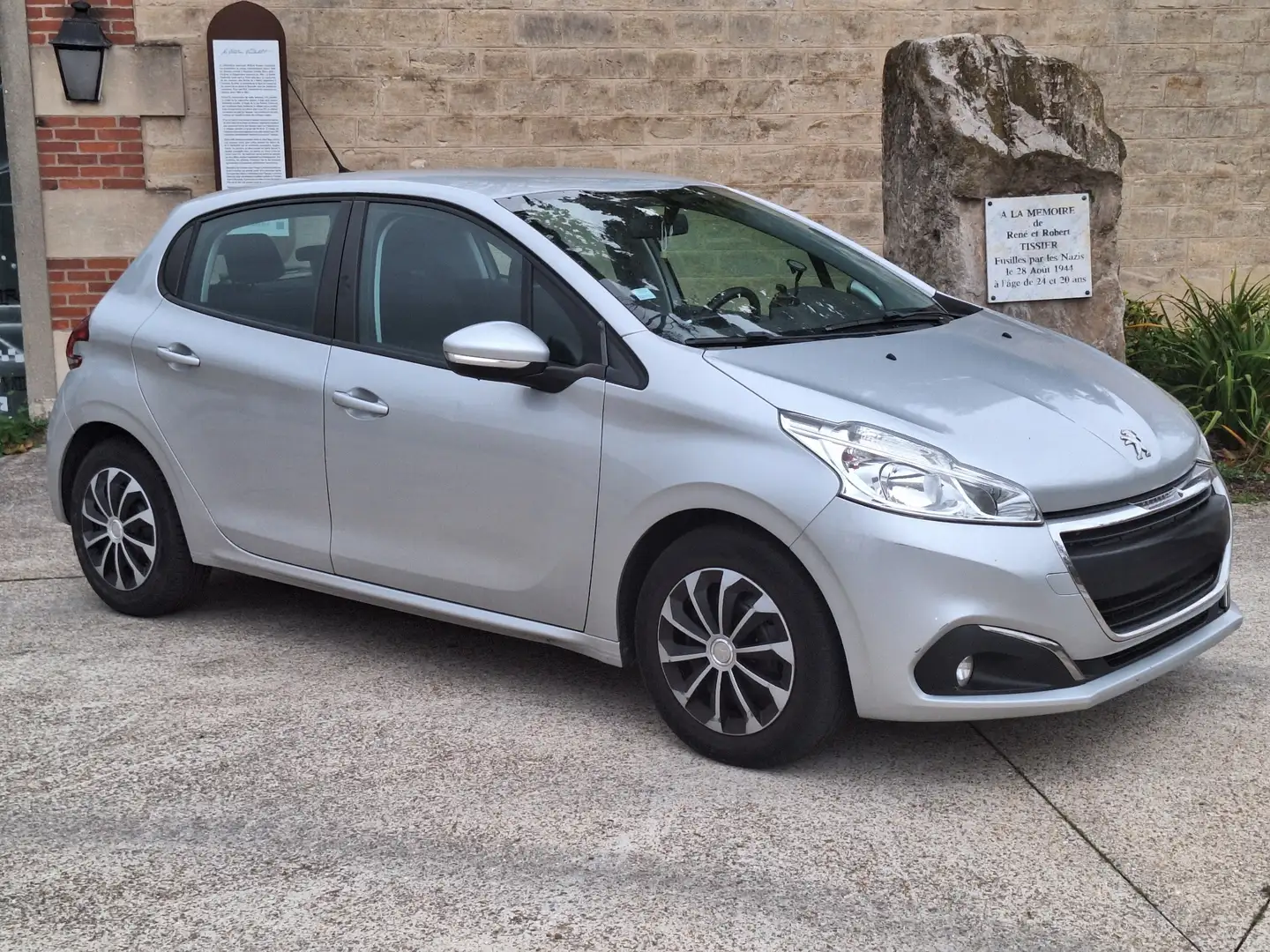 Peugeot 208 1.6 BlueHDi 75ch BVM5 Active - 2