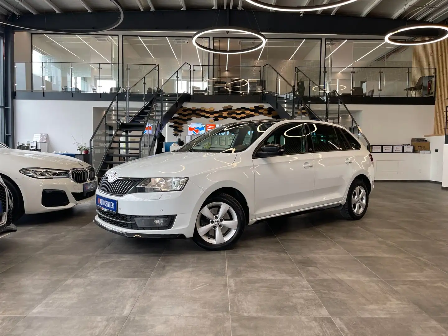 Skoda Rapid/Spaceback Spaceback Monte Carlo 1.6 TDI*XENON*NAVI* Wit - 1