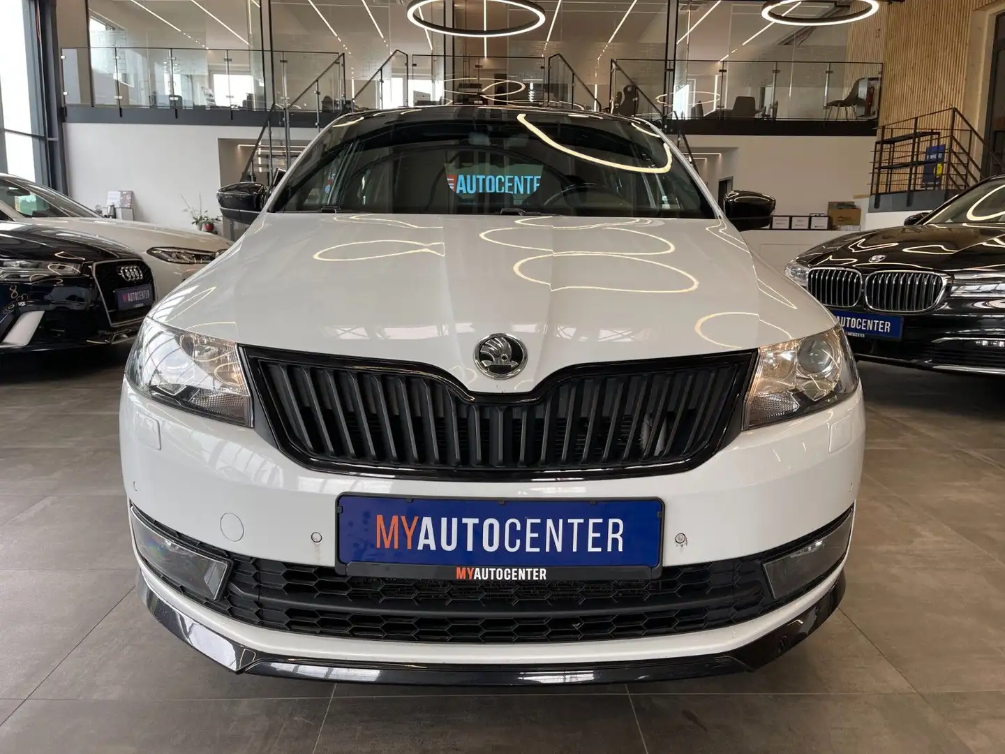Skoda Rapid/Spaceback Spaceback Monte Carlo 1.6 TDI*XENON*NAVI* Wit - 2