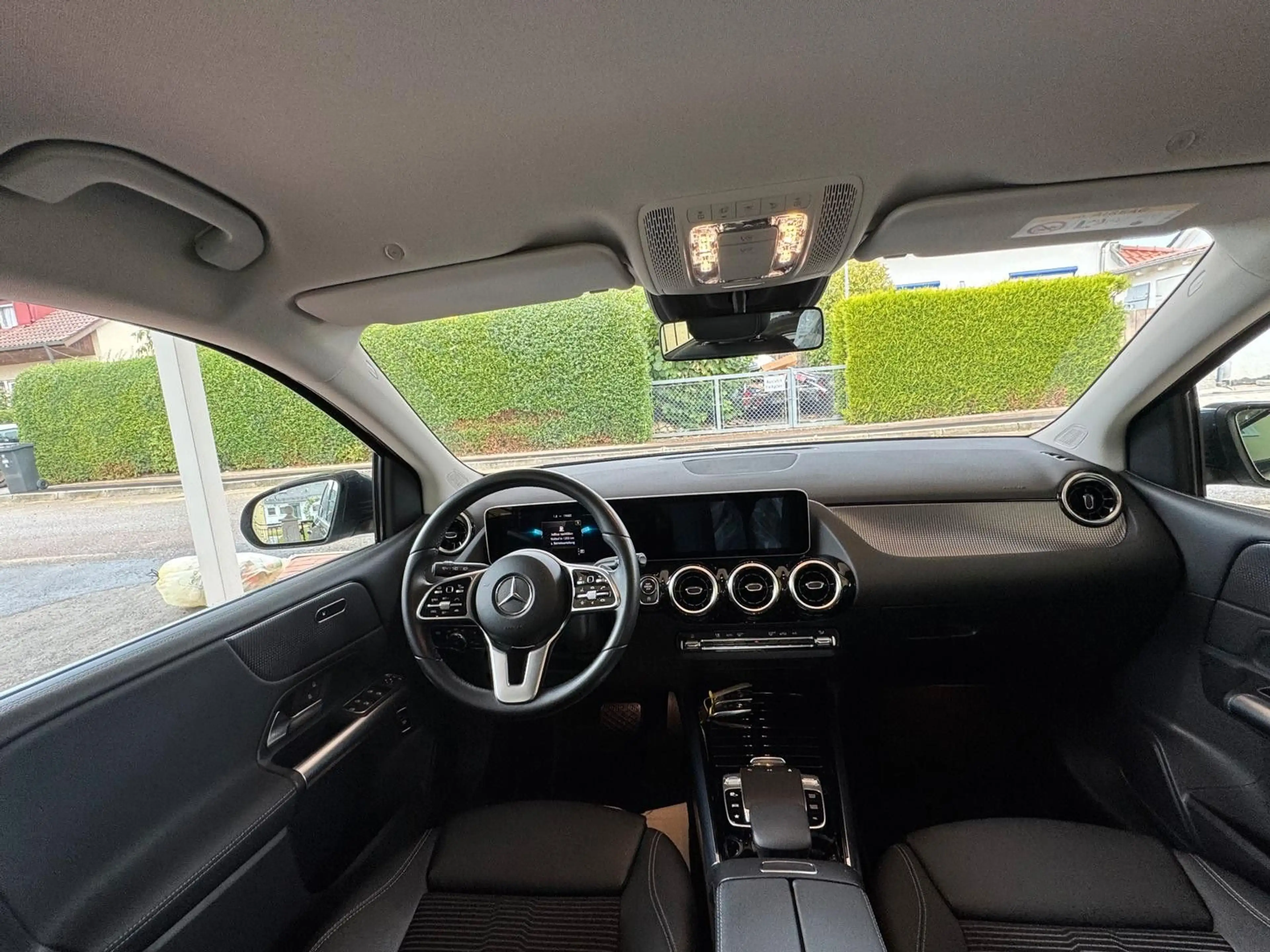 Mercedes-Benz B 220 D **ACC/VC/CAM/LED/NAVI/SHZ** — photo 14