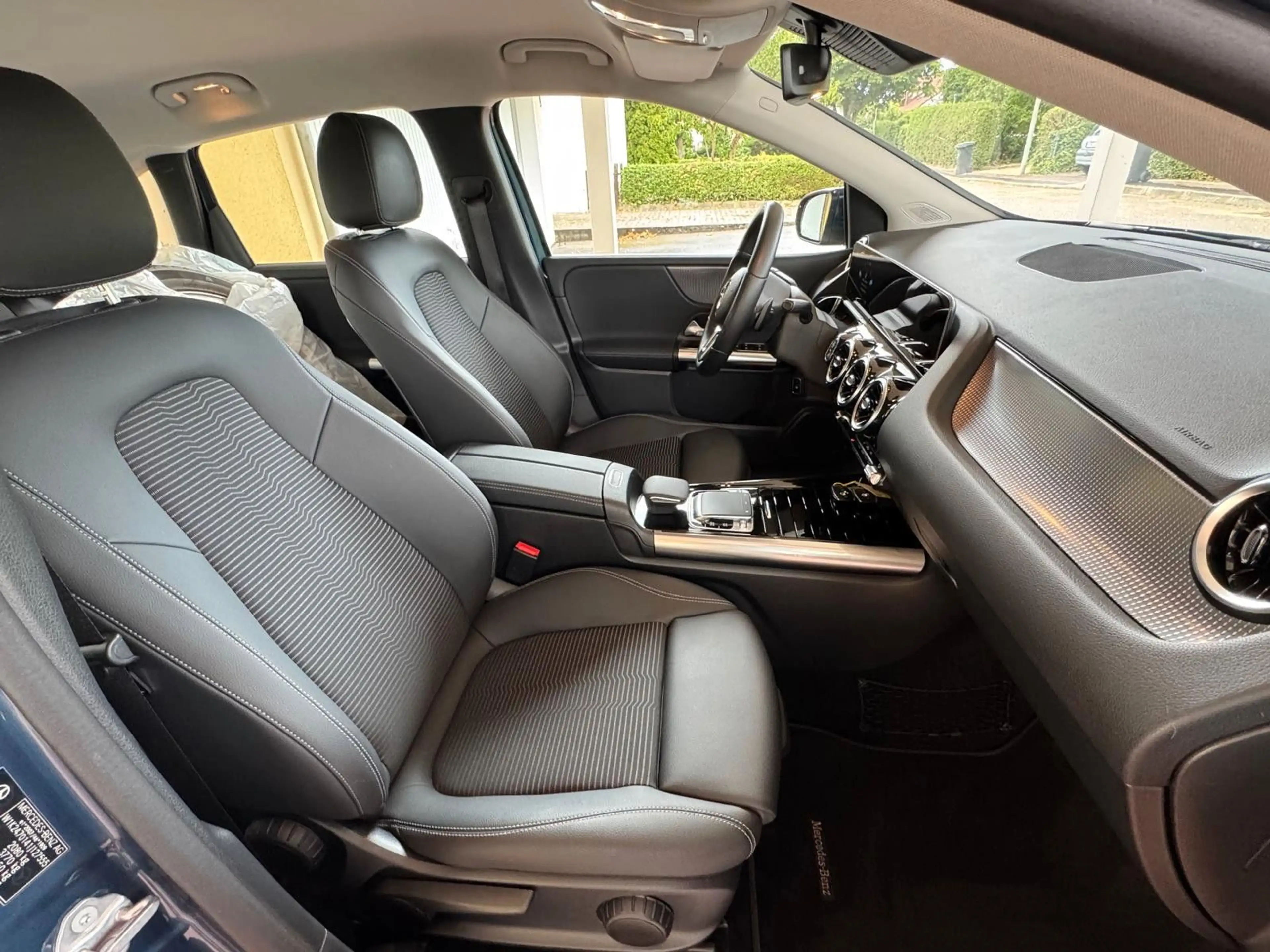Mercedes-Benz B 220 D **ACC/VC/CAM/LED/NAVI/SHZ** — photo 11