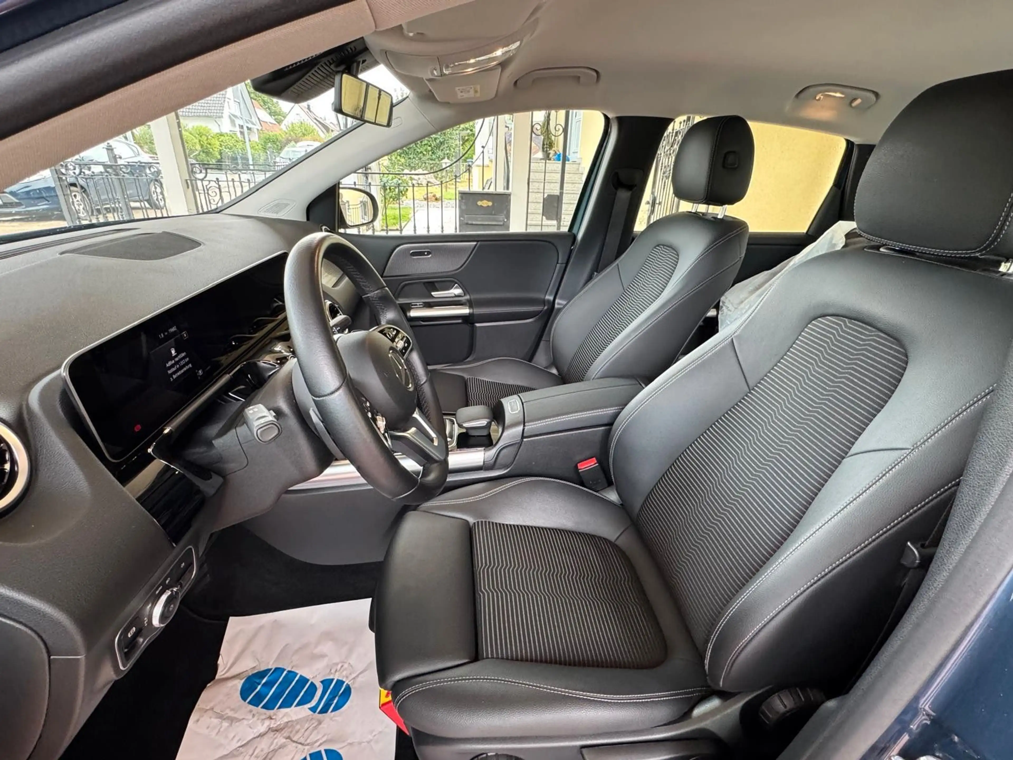Mercedes-Benz B 220 D **ACC/VC/CAM/LED/NAVI/SHZ** — photo 10