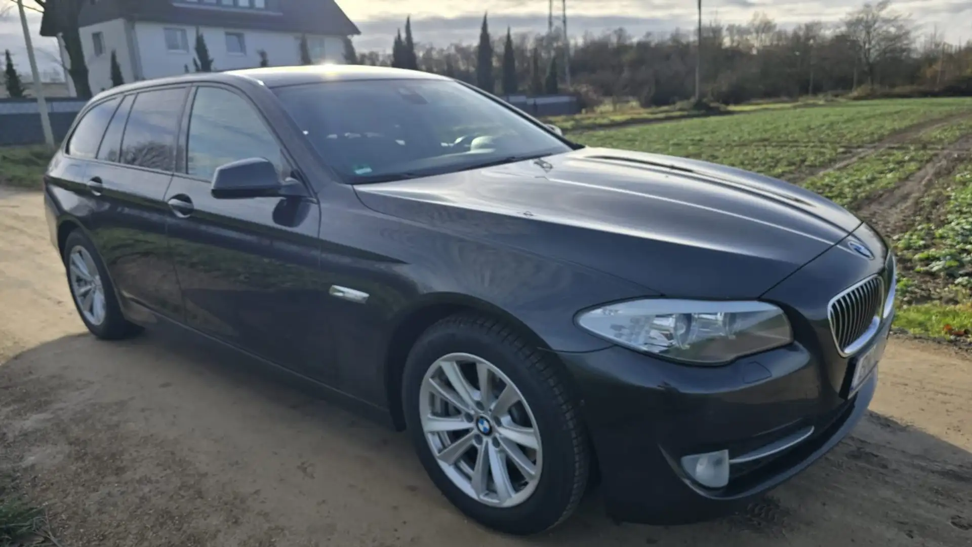 BMW 520 BMW 520 d F11 SOPHISTOGRAU BRILLANTEFFEKT Metallic Gri - 2
