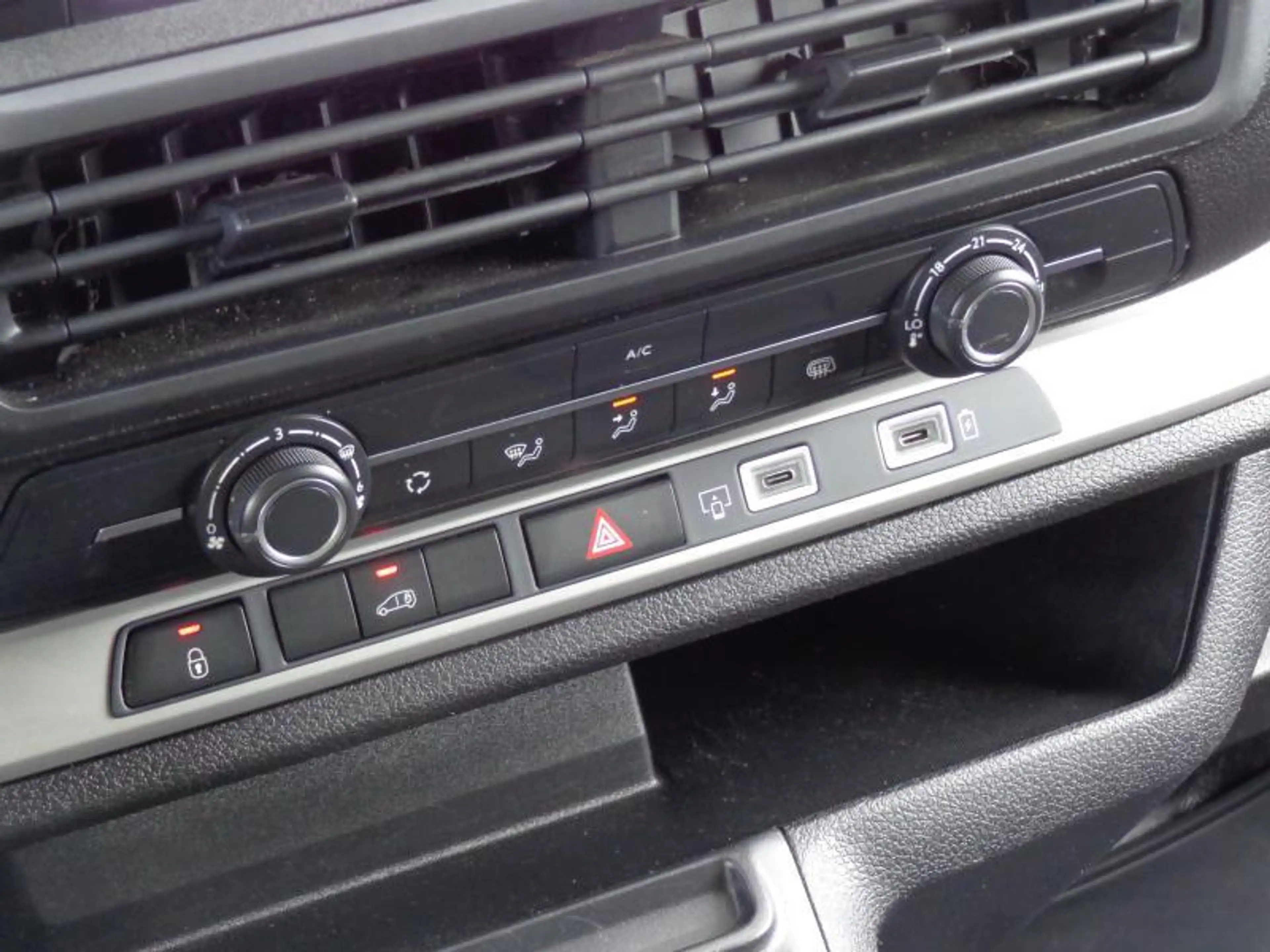 Fiat Scudo 2.0HDi EAT8 XL 3Pl - GPS — photo 7