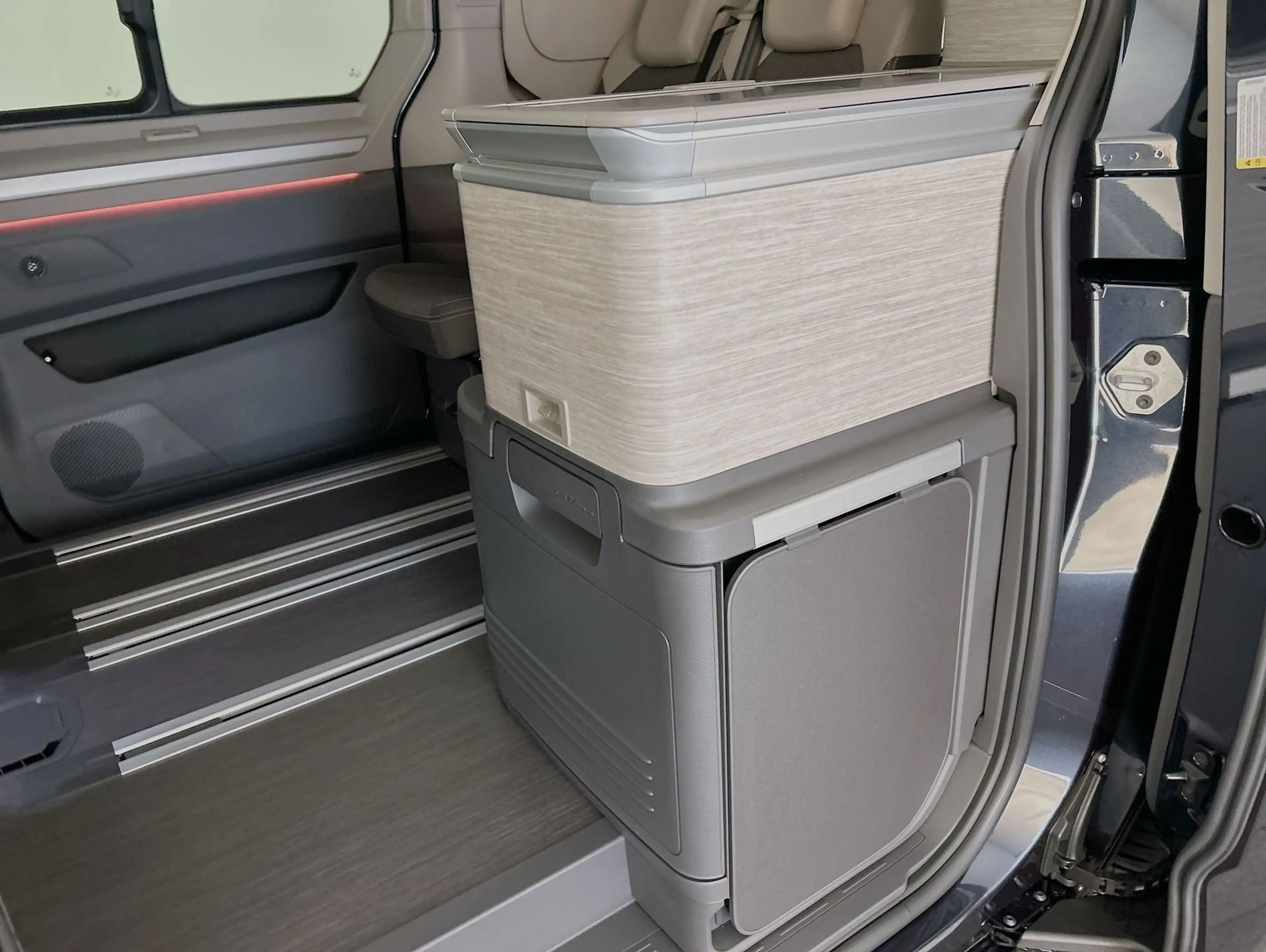 Volkswagen T7 California Ocean 2.0 TDI DSG — photo 14